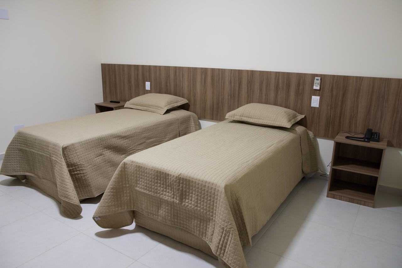Hotel Vila Verde Penápolis Kültér fotó